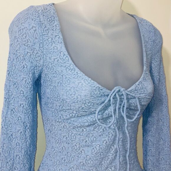 Urban Outfitters Size XS Kimchi Blue Blouse Quinn Lace Pullover Tie Front Blue - Picture 5 of 11